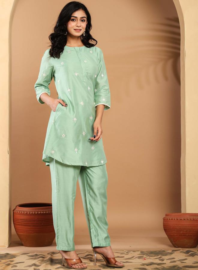 KASYA Women Pastel Green Embroidered Tunic and Pants Co-Ords - Image 4